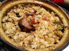 招牌腊味煲仔饭-高第街56号港式餐厅·精选(世茂广场宽厚里大明湖店)