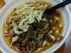 -顺溜·手工刀削面·黑金店(铜锣湾店)