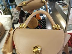 -Charles & Keith(Siam Center)