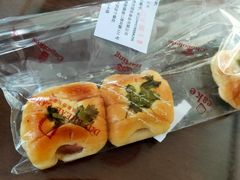 -顶东面包花园·生日蛋糕(世博店)