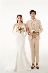 -伯爵婚纱摄影(光谷店)