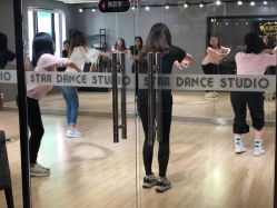 -STAR舞蹈工作室