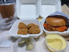 -TRIPS BURGER(大钟寺店)