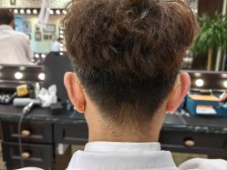 -东方先生国潮男士理发馆
