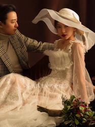 -雪中彩影婚纱摄影·微光艺术中心