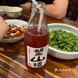 大肠吃第一口很惊艳，卤过了大肠经过油炸，油香四溢
