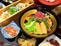 -山川小町·极番烧肉(新地假日广场店)