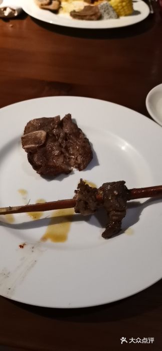 丽思卡尔顿·香溢餐厅(北京丽思卡尔顿酒店)红柳木烤羊肉串图片