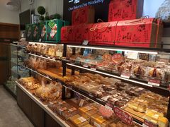 面包甜点陈列柜-金凤成祥(东直门现烤面包店)