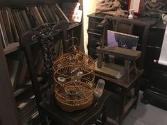 -邊城書店