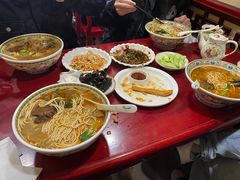 -金杨拉面王小吃面馆·牛三宝面·红烧牛肉粉