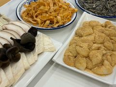 -朴小妹人参鸡汤火锅(长白山万达店)
