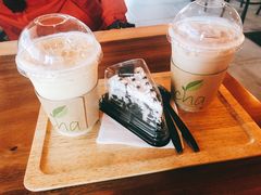 -Cha Café and Bistro