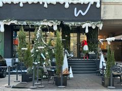 -W COLLECTIVE  DESSERT SHOP