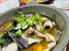 -九门寨石锅鱼烤鱼