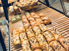 -Dough&Joe团憩(瑞虹天地月亮湾店)