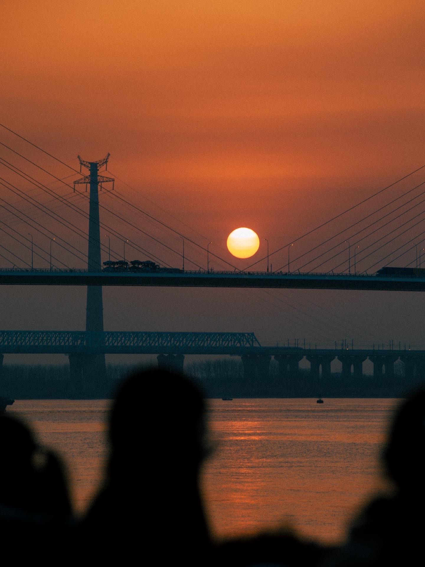 南京鱼嘴湿地公园夕阳图片