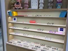 -三目眼镜·蔡司视觉合作店(青浦宝龙店)