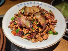 土萝卜干炒土腊肉-吃饭皇帝大土家民族菜(正大广场店)