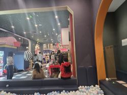 -meland club亲子乐园(北京芳圆里ID MALL店)