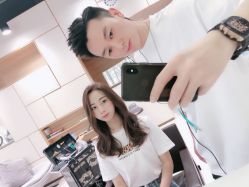 -CARR SALON