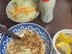 -红猪卤肉饭(大西洋美食城店)