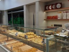 面包甜点陈列柜-清真全盛斋传统糕点(许士庙店)