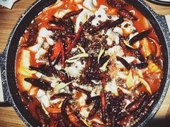 -山城外·非遗酸菜鱼(新都汇融店)