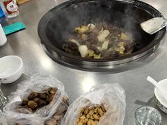 -屯老二农家铁锅炖·行业领军者(梅江店)