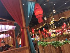 大堂-老滇山寨•云南特色菜•地方菜•民族风情歌舞表演(金碧店)