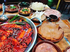 -老街·稳拈老火锅(海椒市店)
