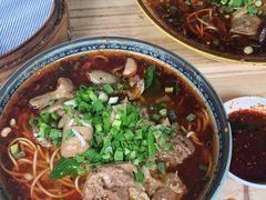 -胥佳烧鸡公牛肉面馆