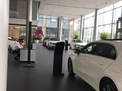 -北京鹏龙大道奔驰4S店(纪家庙店)