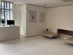 -卡罗酒店(东门晒布地铁站店)