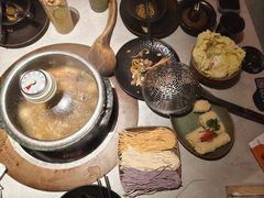 -芸山季·云南野生菌火锅(人民广场来福士店)