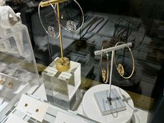 -LADY FAFA(巨鹿路陕西南路路口店)