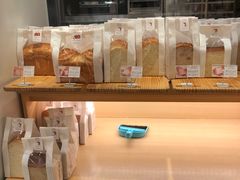 面包甜点陈列柜-好利来(朝外店)