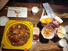 -多嘴肉蟹煲(万达店)