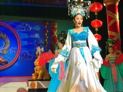 -金东尼人妖秀