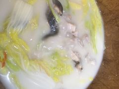 -滇香肴·云南菜蒸汽石锅鱼(云南北路店)