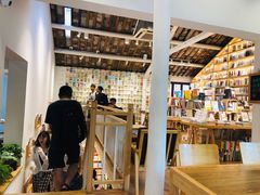 -猫的天空之城概念书店(苏州平江店)