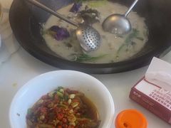 -陈大锅·岳阳鱼馆·地道岳阳菜(美食街店)