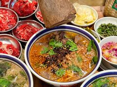 -云阿蛮云南生烫牛肉米线(奉贤路店)