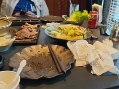-铭牛烧肉·和牛海鲜自助(高新月牙湖店)