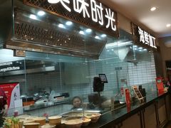 -中百仓储超市有限公司(越秀星汇维港店)