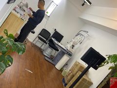 -视野联行眼镜•蔡司•依视路(温江店)