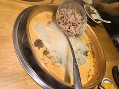 -洱火云南酸菜牛肉火锅(石景山当代商城店)