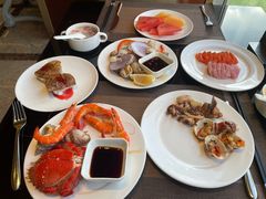 -大中华希尔顿酒店-念自助餐·嗨啤·小龙虾
