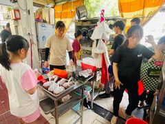 -后街女孩肠粉店