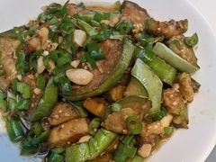 -阿瓦山寨·湘菜现炒·剁椒鱼头王(咸阳总店)